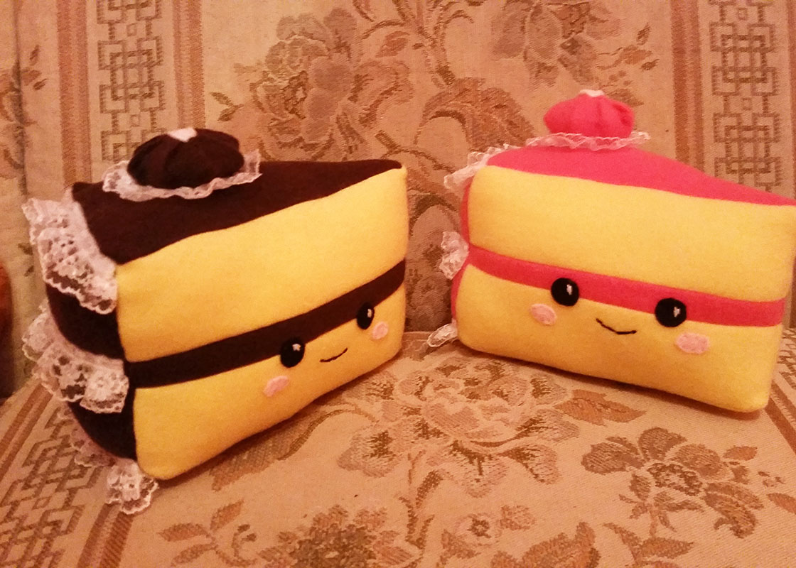 2 handmade plushie cake slices